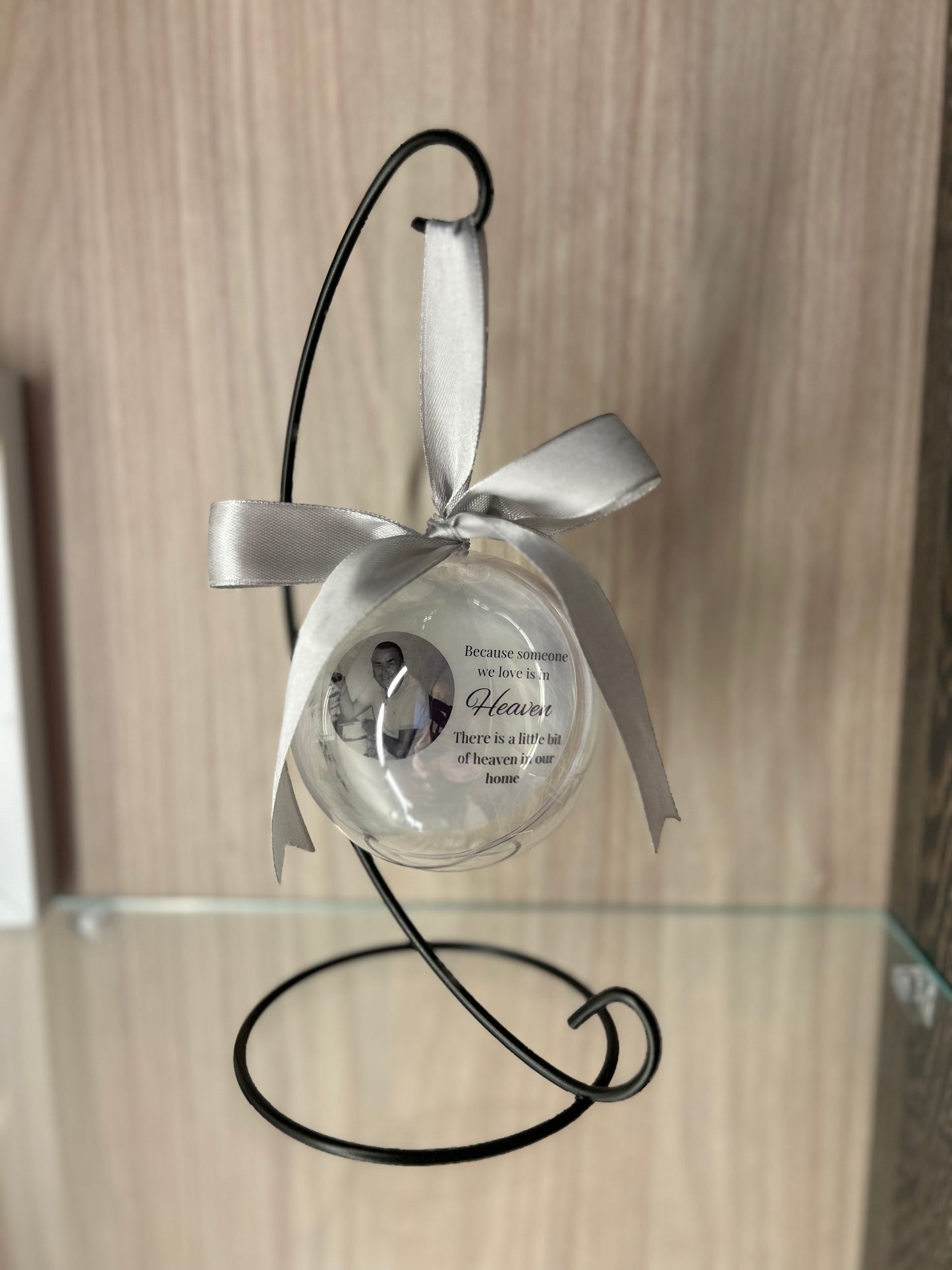 Memorial baubles with holder